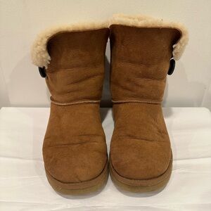 UGG Women's Bailey Button II Chestnut Boot